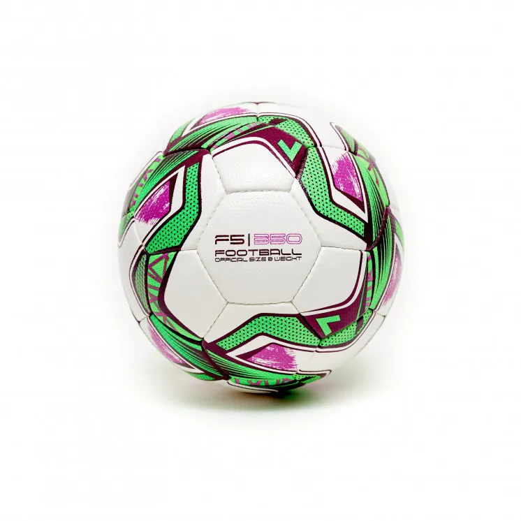 pelota de futbol libero blanca.webp